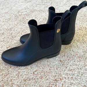 MICHAEL Michael Kors 8M Black Women's Spring Rain Boots
